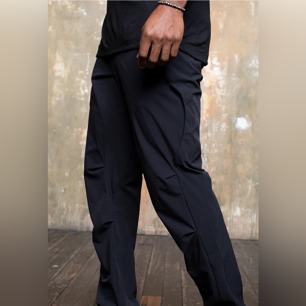 Paskho Untethered Ultimate Travellers Pants in Nero Colour Size Large